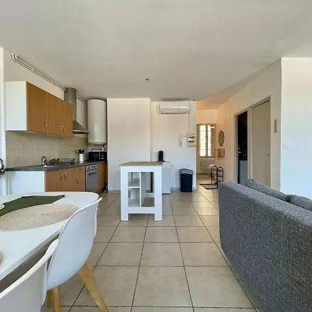 Littre Apartment
