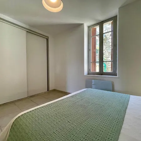 Апартаменти Littre